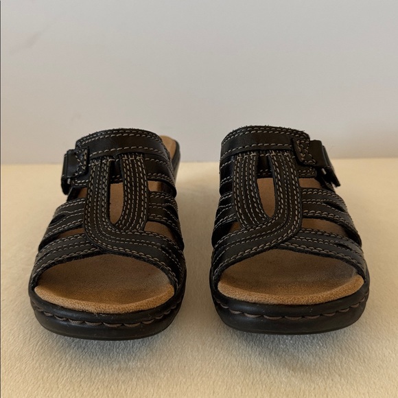 Clark’s wedge sandals - Picture 3 of 11